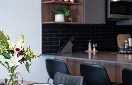 Revelstoke Condo | Guest Favourite Condo minutes from Resort & Downtown