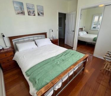 Margate House | Guest home in Margate, close to the beach