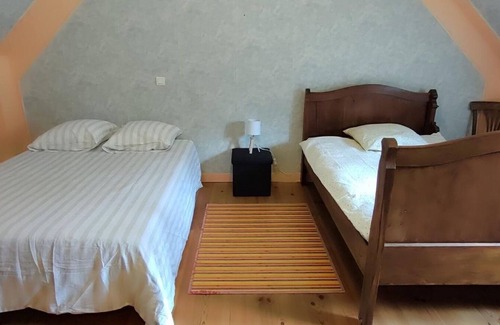 Plevin House | Guest House '2 Chambres Chez Alex Et Michel' with Shared Terrace, Shared Garden and Wi-Fi