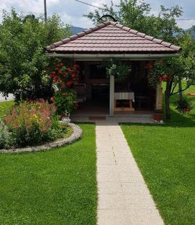 Catrnja House | Guest House Adrijana