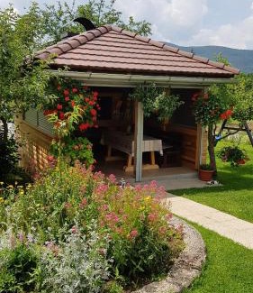 Catrnja House | Guest House Adrijana