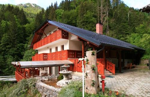 Solcava Hotel | Guest House and Museum Firšt