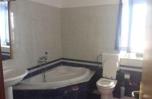 Opuzen House | Guest House Fosa