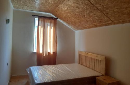 Tsamakaberd House | Guest House Sevan
