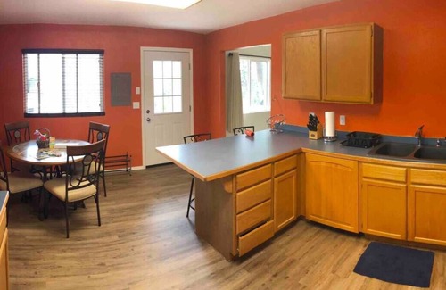 Bayview House | Guest House with Grand Views of Pend Oreille Lake and the surrounding Mountains.