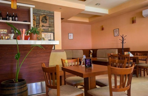 Mineralni Bani House | Guest House Yuventa