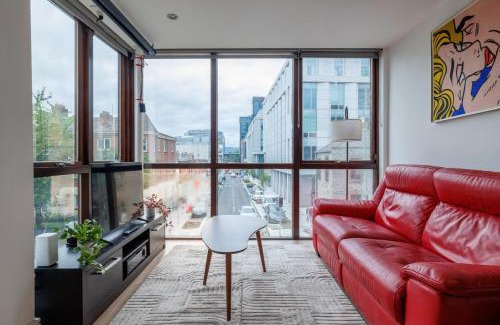 Grand Canal Dock Apartment | GuestReady - Elegant city stay in Dublin