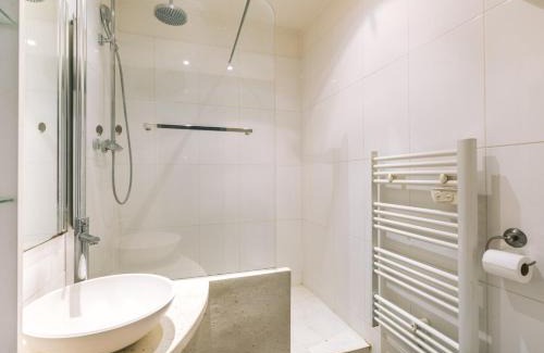 Notre-Dame-des-Champs Apartment | GuestReady - Natalia