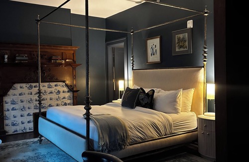 Gayborhood Hotel | Guild House Hotel