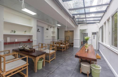 Xiufeng Hotel | Guilin Flowers Inn