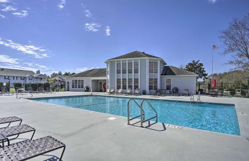 Gulf Shores Apartment | Gulf Shores Condo with Pool Access, 5 Mi to Beach!