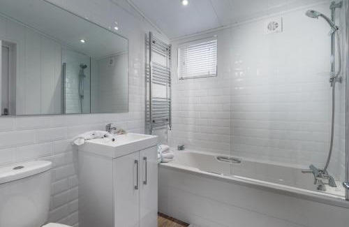 Holywell House | Gull Rocks Beach Lodges