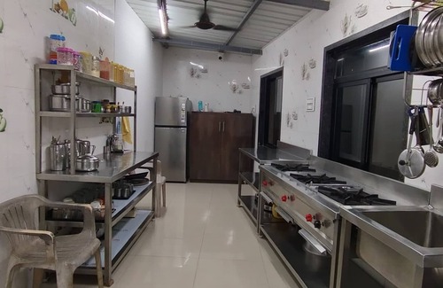 Wai Hotel | Gulmohar Resort And Spa