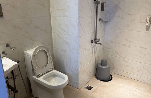 Thousand Lights Hotel | GULNAAR INN