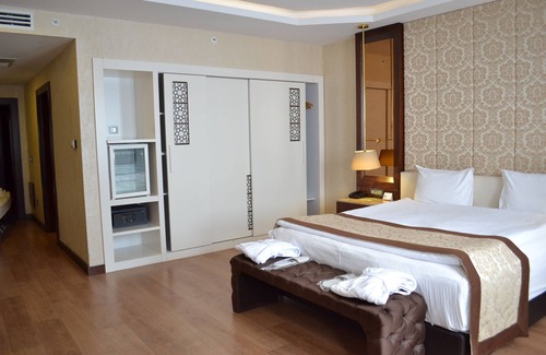 Yoncalı Koyu Hotel | Gulumser Hatun Termal Otel & Spa