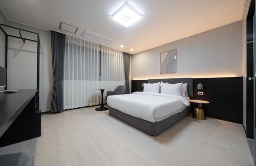 Gunsan Bed & Breakfast | Gunsan Hound Hotel