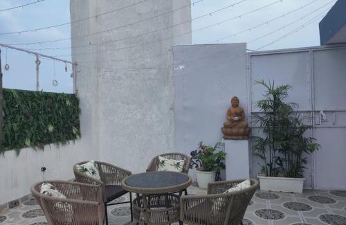 Udyog Vihar Apartment | Gurgaon 21 Tonic & Twinkle