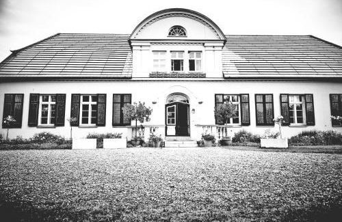 Lubow Apartment | Gutshaus mit Seeblick - ökologisch & nachhaltig