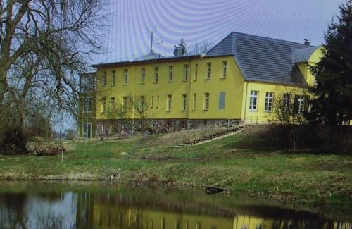 Lubow Apartment | Gutshaus mit Seeblick - ökologisch & nachhaltig