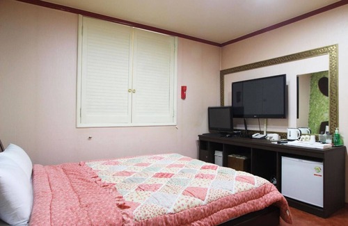 Chunghung Hotel | Gwangju Sinandong Happy Day
