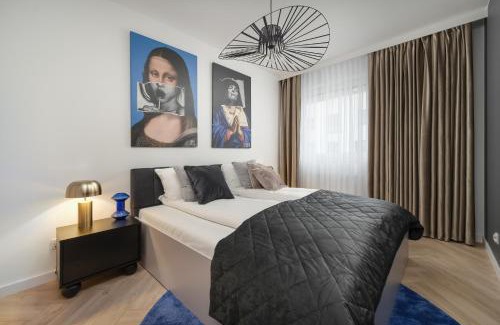 Krzyki Apartment | Gwiaździsta Elegant Apartment for 6 Guests with Balcony & Parking by Noclegi Renters