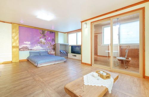 Gyeongju House | Gyeongju Beach Castle Pension
