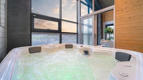 Gyeongju House | Gyeongju cheongun28 kids Poolvilla