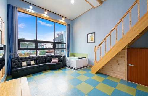 Gyeongju House | Gyeongju Gampo Four Seasons Pension