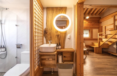 Gyeongju House | Gyeongju Hanokstay Darak