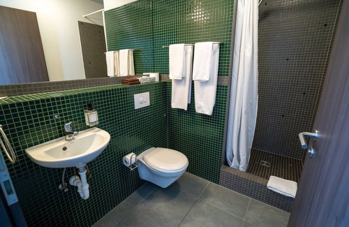 Egilsstadir Hotel | Hótel Valaskjálf