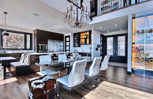 Saint Irenee House | Hôtel à la maison - Villa St-Laurent, spa, billard et foyer