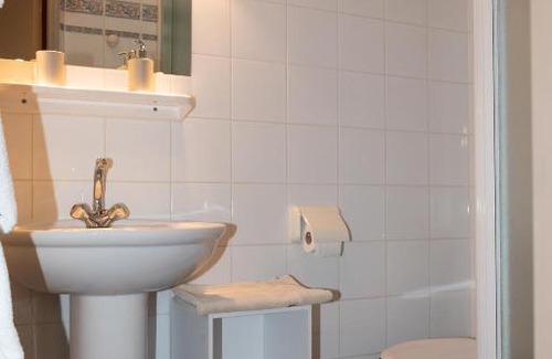 LʼArgentiere-la-Bessee Hotel | Hôtel de la Mairie