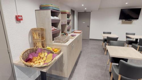 Hotel-de-Ville Hotel | Hôtel du stade ex Kyriad Direct Lille Est Stade Pierre Mauroy