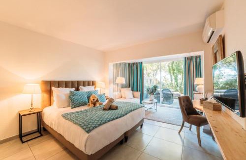 Cogolin Hotel | Hôtel Font Mourier