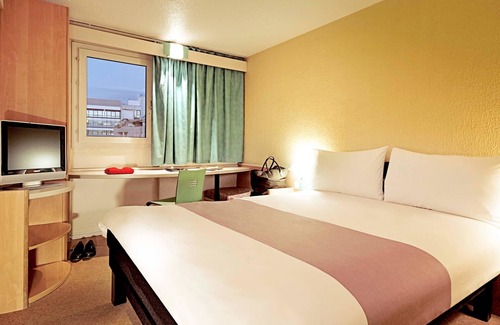 Fontaine-Notre-Dame Hotel | Hôtel ibis Cambrai