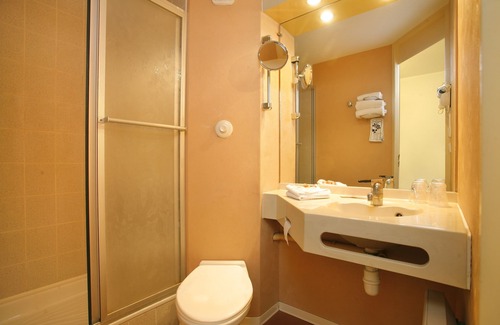 Saint-Gervais-la-Foret Hotel | Hôtel Ikar - Fast Hotel Blois