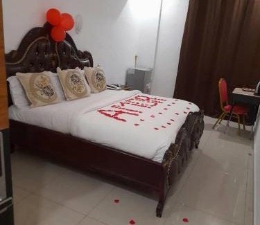 Tignere Hotel | Hôtel Jadales Samba