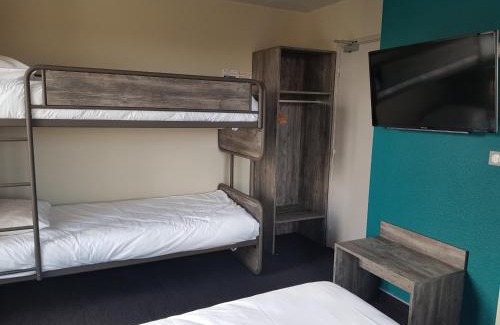 Saint-Chely-d'Apcher Hotel | Hôtel Jeanne D'Arc