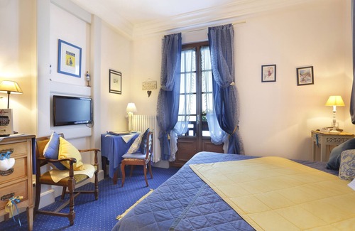Evian-les-Bains Hotel | Hôtel Les Cygnes