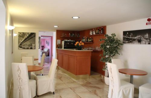 Lourdes Hotel | Hôtel Lutetia