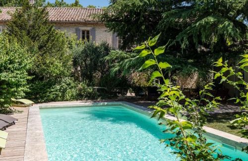 Saint-Etienne-du-Gres Hotel | Hôtel Mas Vidau Porte des Alpilles