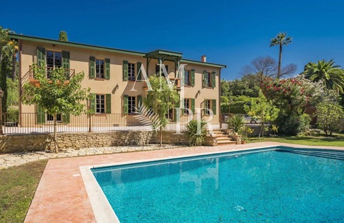 La Croix des Gardes Cottage | Hôtel Particulier DE Charme, 10 Minutes DU Palais DES Festivals
