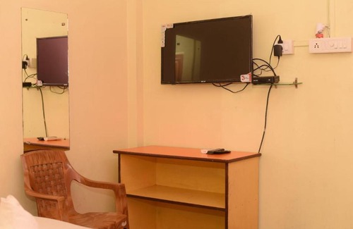 Tezpur Hotel | H.B Lodge