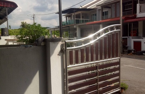 Sungai Siput House | H o m e w i t h u s . F a m i l y f e e l i n g s.