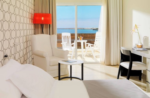 Playa Blanca Hotel | H10 Timanfaya Palace