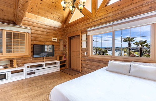 Jungmun House | Habada Pension