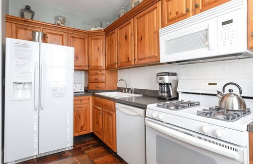 Historic District - North Apartment | Habersham 3