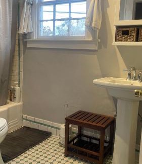 Historic Downtown Savannah House | Habersham Hideaway