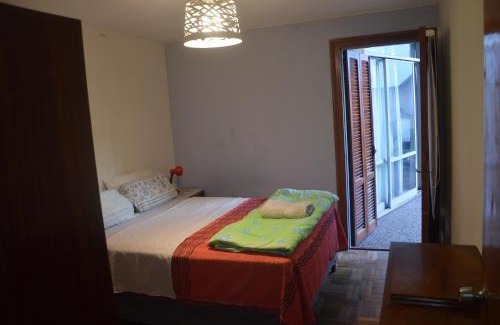 Salto House | Habitación con baño privado al fondo de la casa - 3B