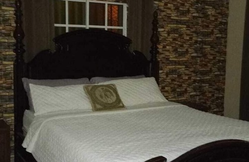 La Caleta Bed & Breakfast | HABITACION A 5 MINUTOS DEL AEROPUERTO